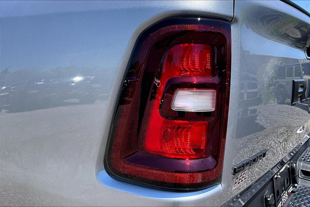 2025 RAM 1500 Sport Crew | Panoroof | 12" Screen | 360Cam | 4X4 Photo