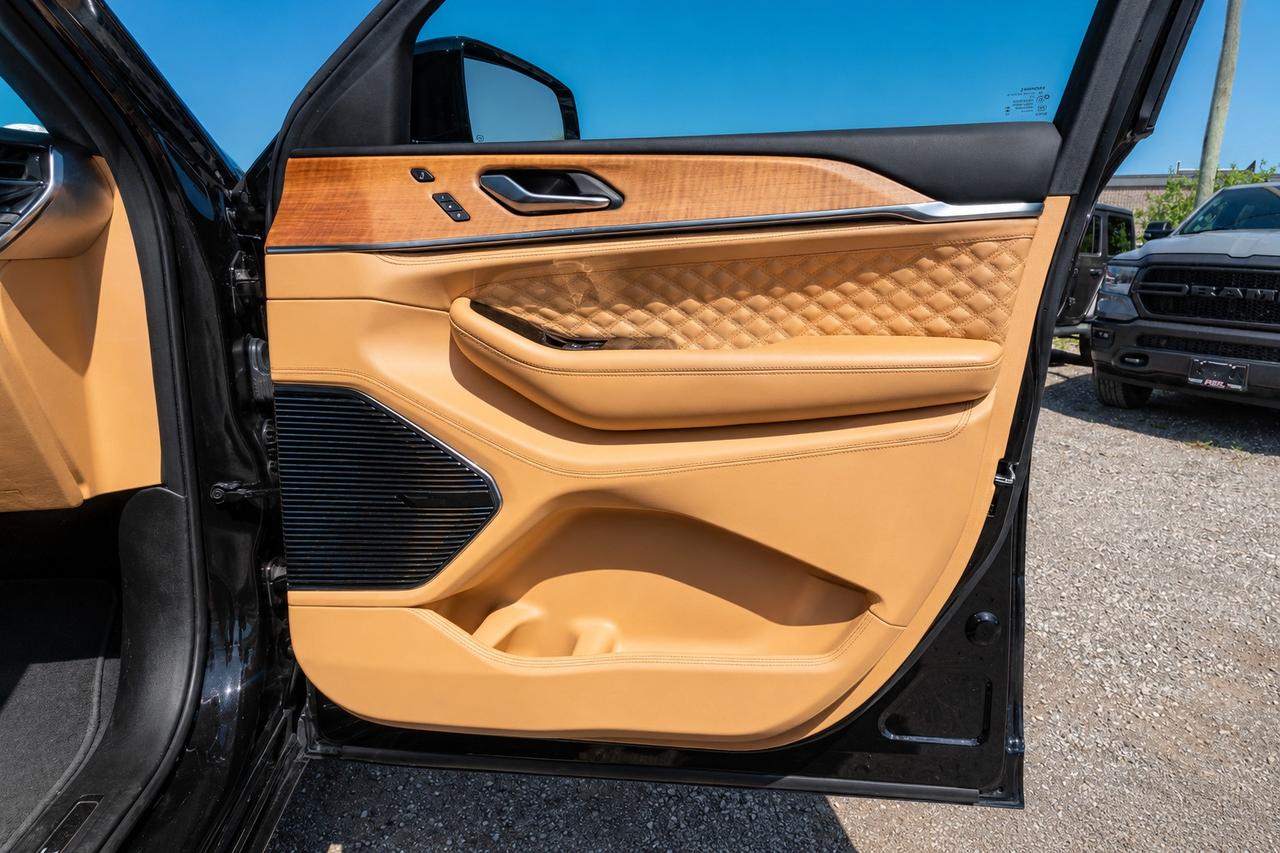 2023 Jeep Grand Cherokee L Summit Reserve High Altitude | Adv Protech | 4X4 Photo