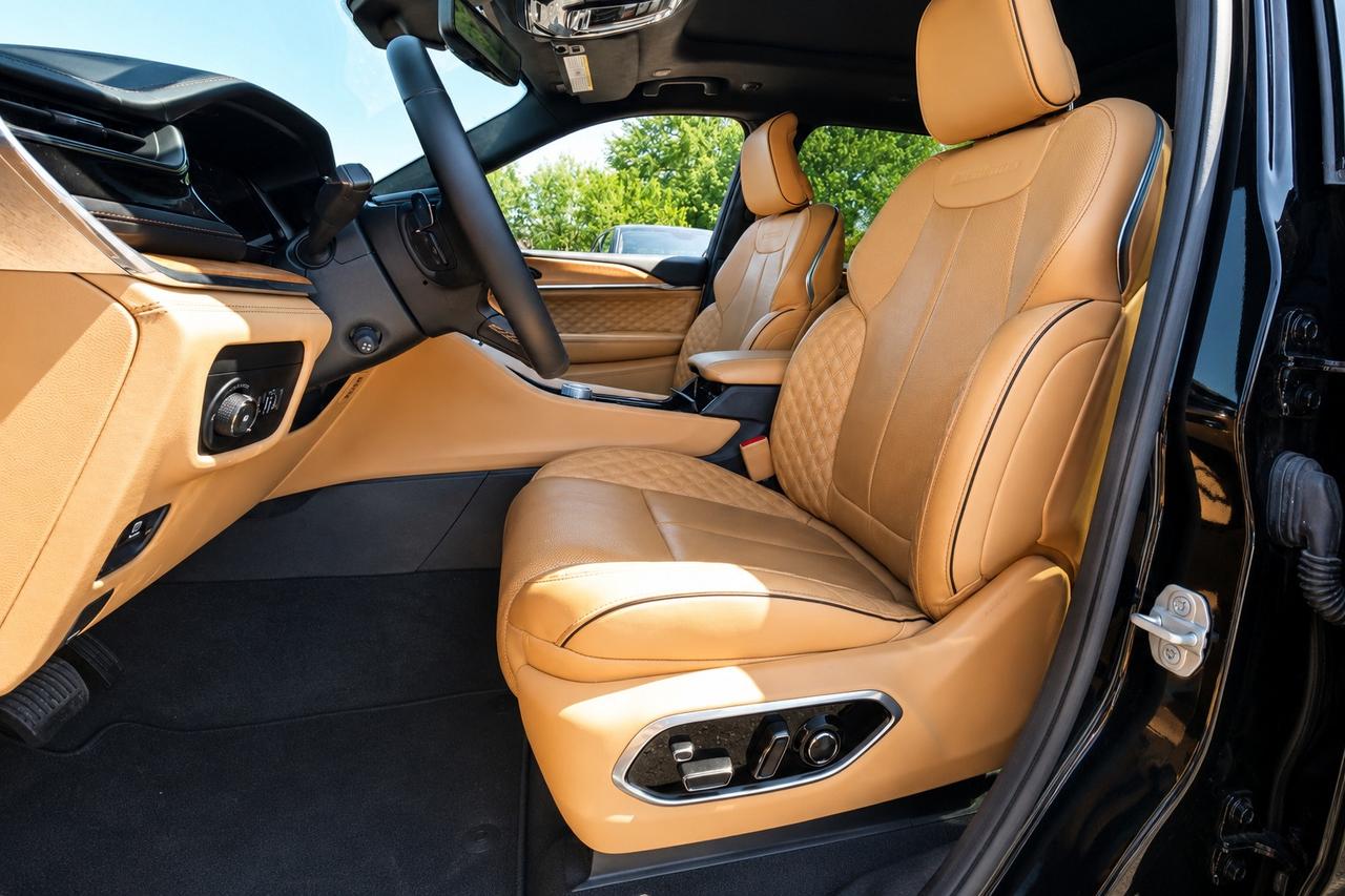 2023 Jeep Grand Cherokee L Summit Reserve High Altitude | Adv Protech | 4X4 Photo