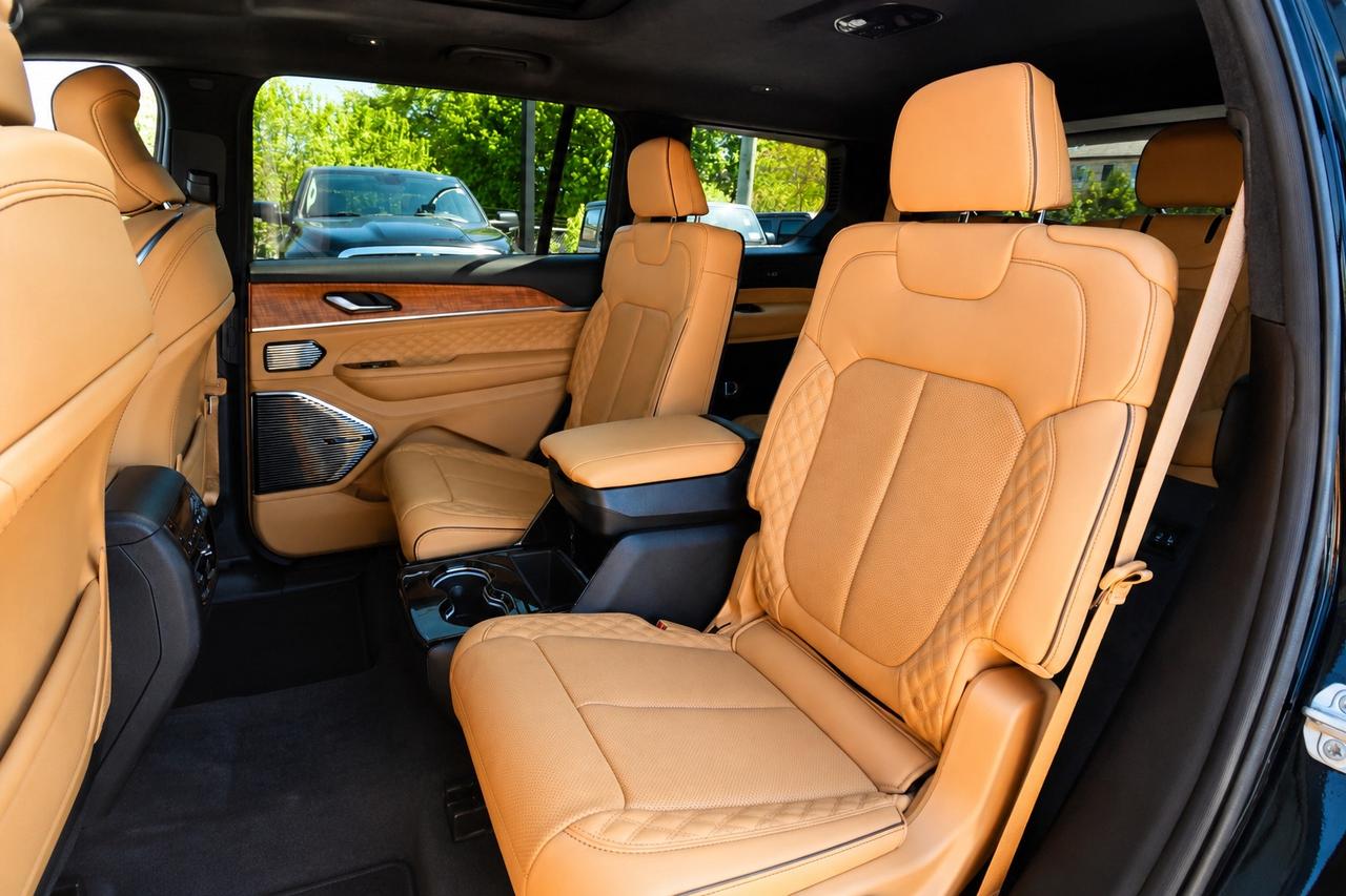 2023 Jeep Grand Cherokee L Summit Reserve High Altitude | Adv Protech | 4X4 Photo