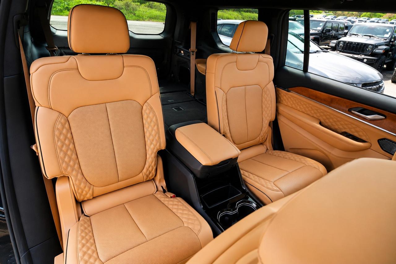 2023 Jeep Grand Cherokee L Summit Reserve High Altitude | Adv Protech | 4X4 Photo