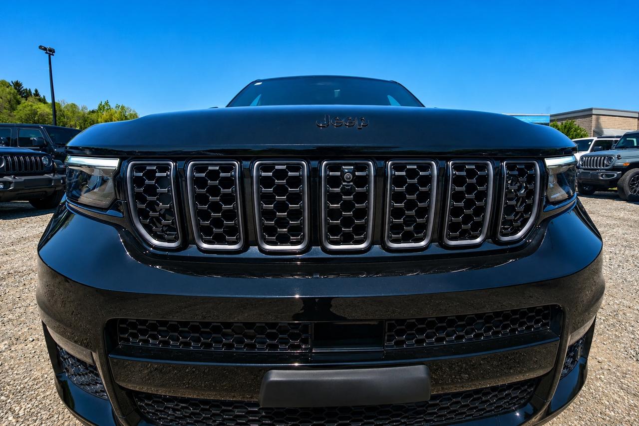 2023 Jeep Grand Cherokee L Summit Reserve High Altitude | Adv Protech | 4X4 Photo