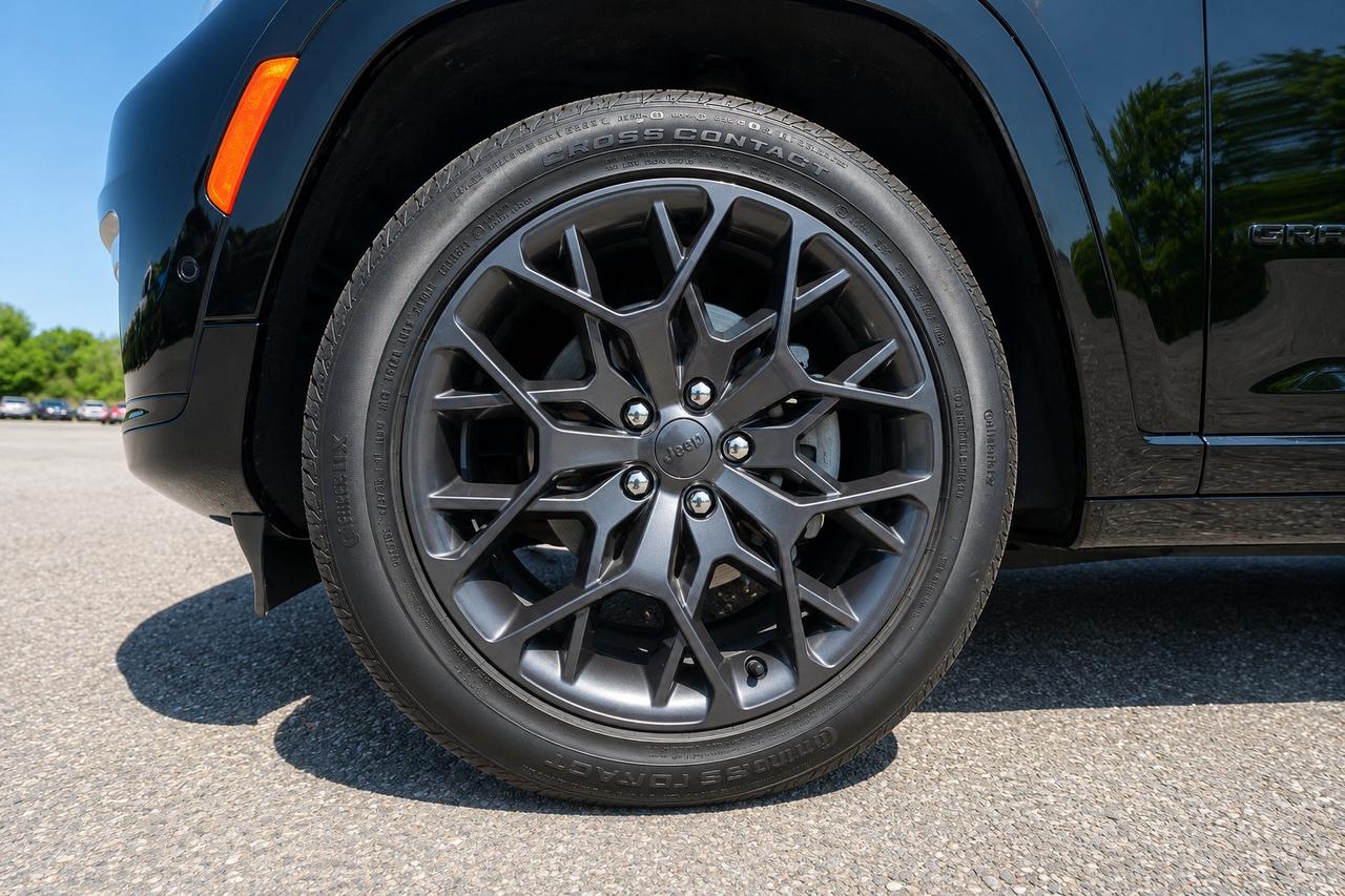 2023 Jeep Grand Cherokee L Summit Reserve High Altitude | Adv Protech | 4X4 Photo
