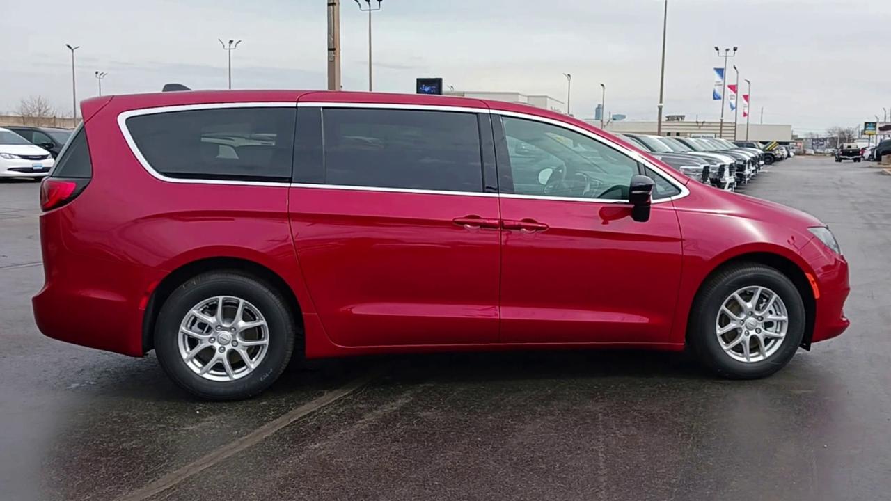 2026 Dodge Grand Caravan SXT Photo