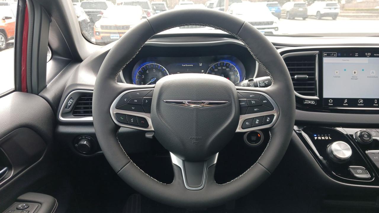 2026 Dodge Grand Caravan SXT Photo