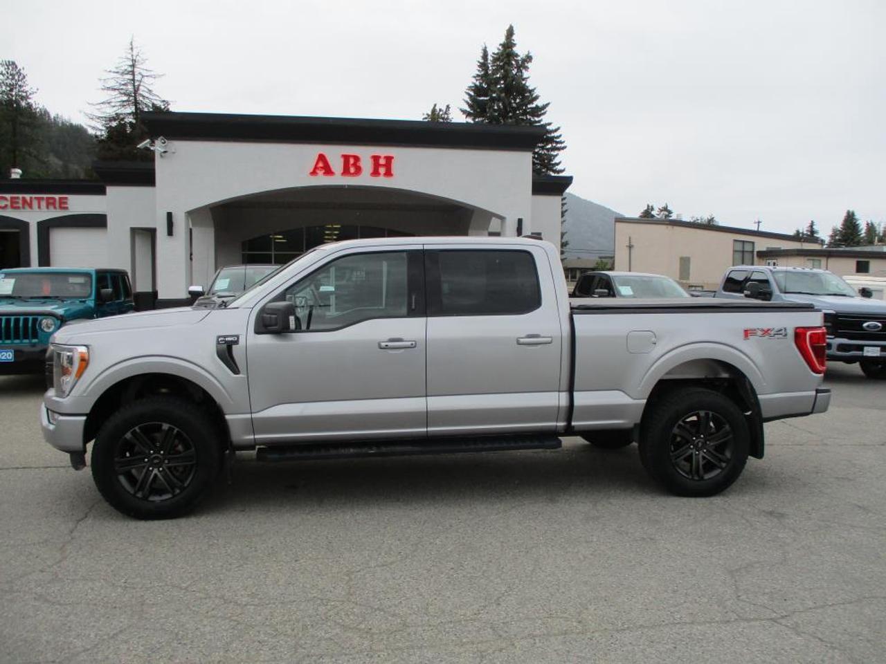 2021 Ford F-150 XLT CREW 4X4 6.5 BOX Photo