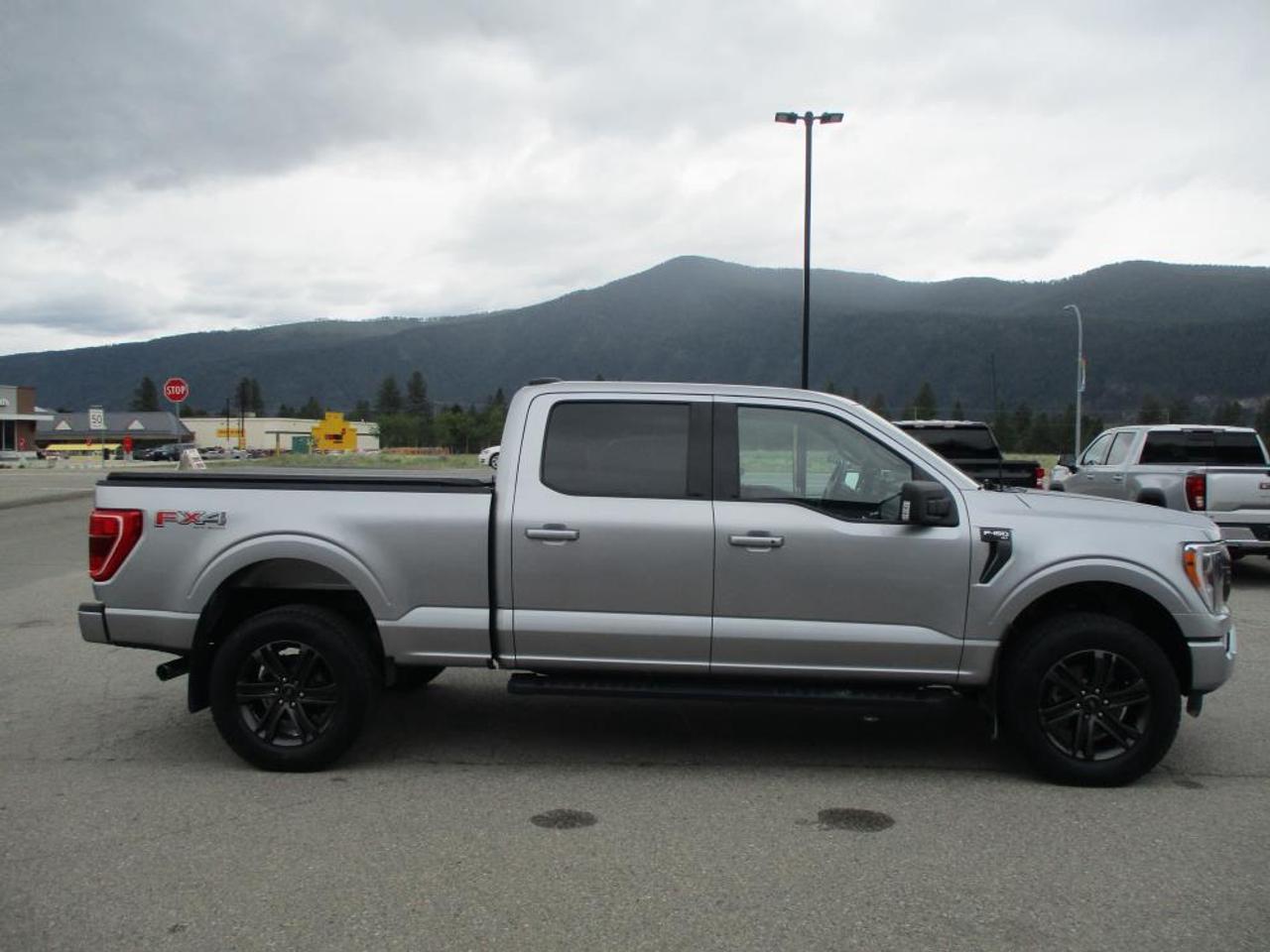 2021 Ford F-150 XLT CREW 4X4 6.5 BOX Photo