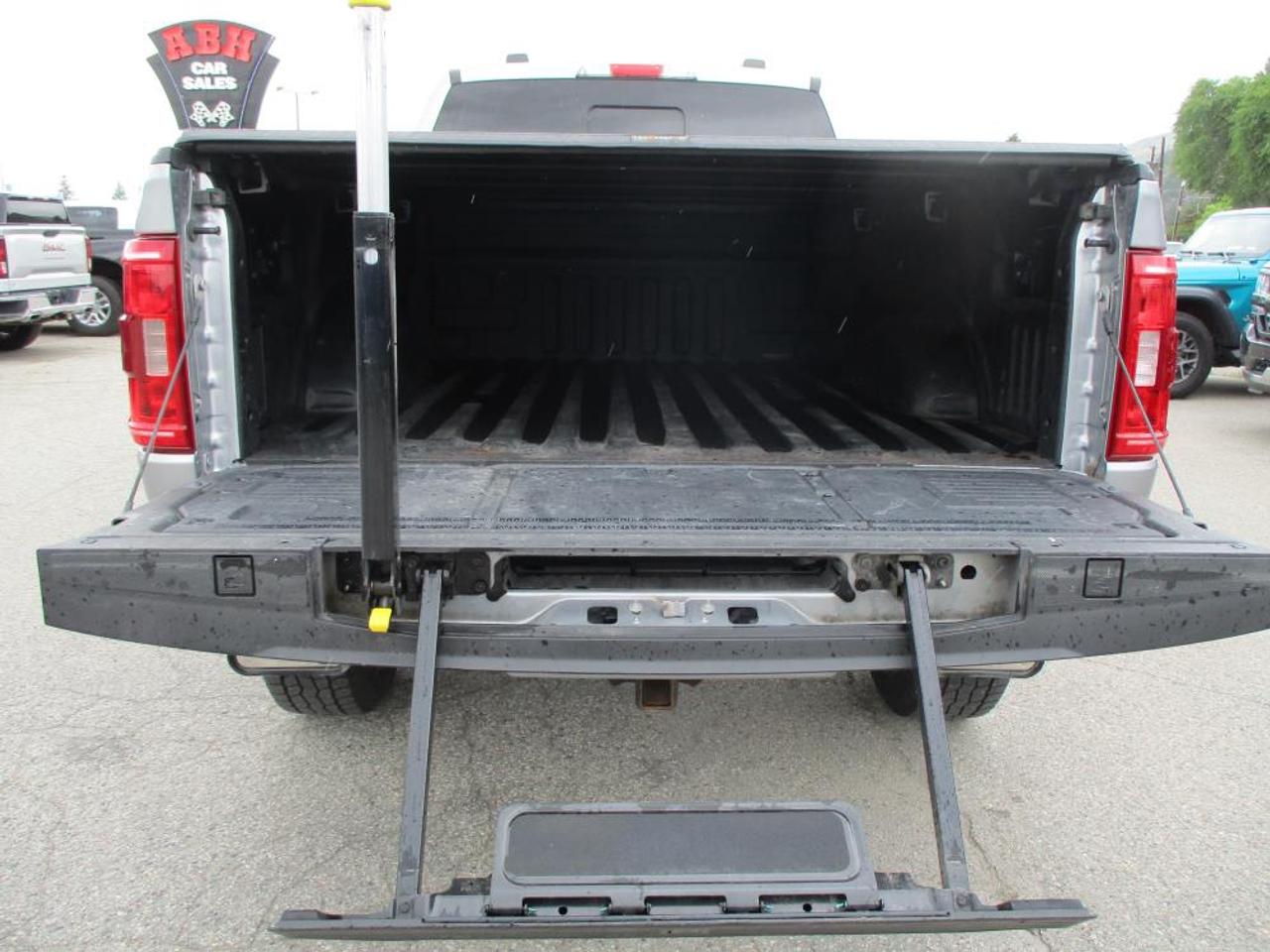 2021 Ford F-150 XLT CREW 4X4 6.5 BOX Photo
