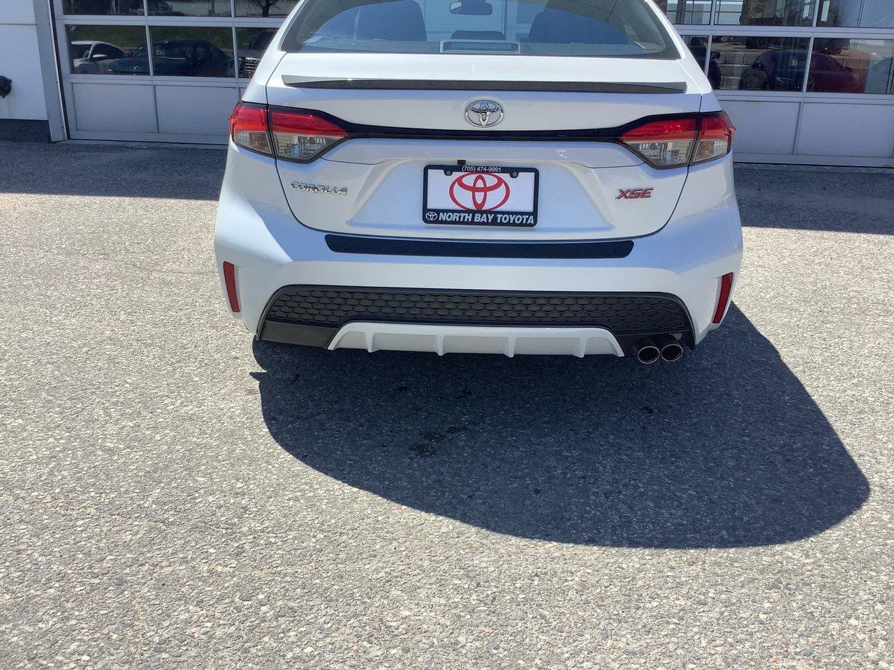 2022 Toyota Corolla XSE Photo4