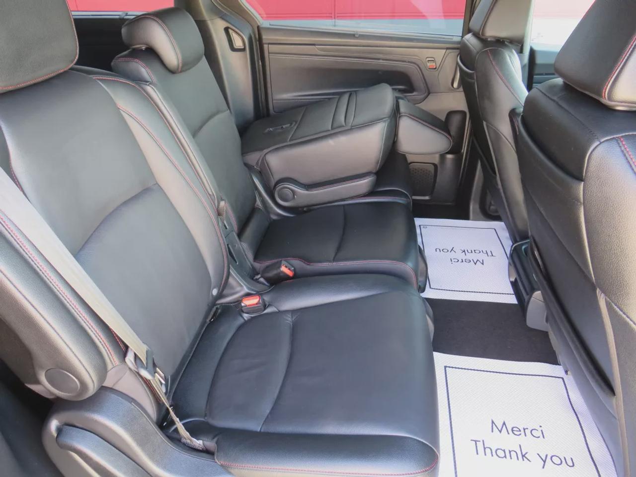 2025 Honda Odyssey Sport-L | Clean Carfax Report | 8 Passenger | Leather | Navigation | Sunroof | Stow and Go | Power Doors | Photo