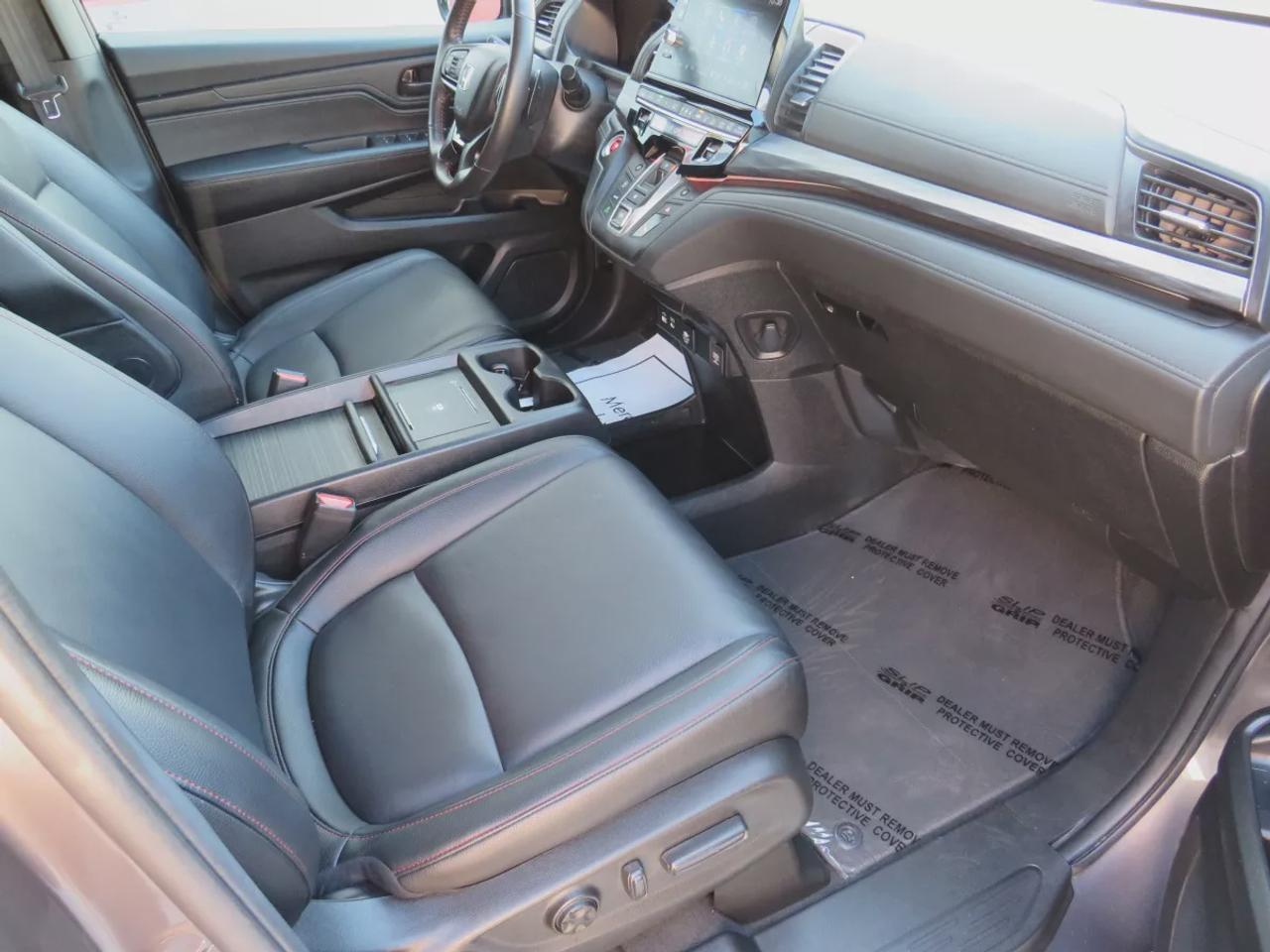 2025 Honda Odyssey Sport-L | Clean Carfax Report | 8 Passenger | Leather | Navigation | Sunroof | Stow and Go | Power Doors | Photo