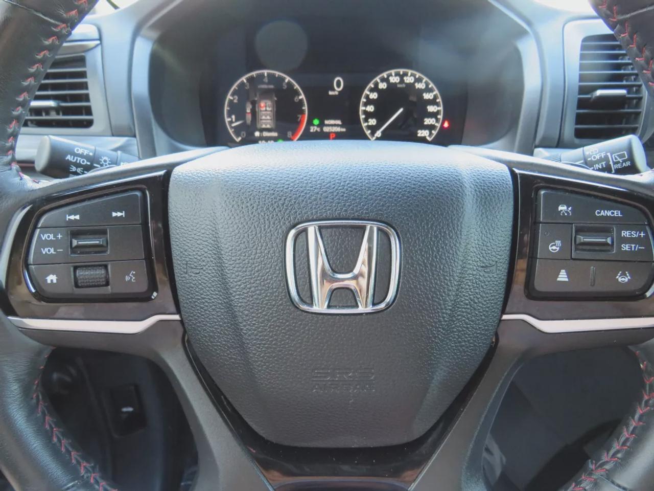 2025 Honda Odyssey Sport-L | Clean Carfax Report | 8 Passenger | Leather | Navigation | Sunroof | Stow and Go | Power Doors | Photo