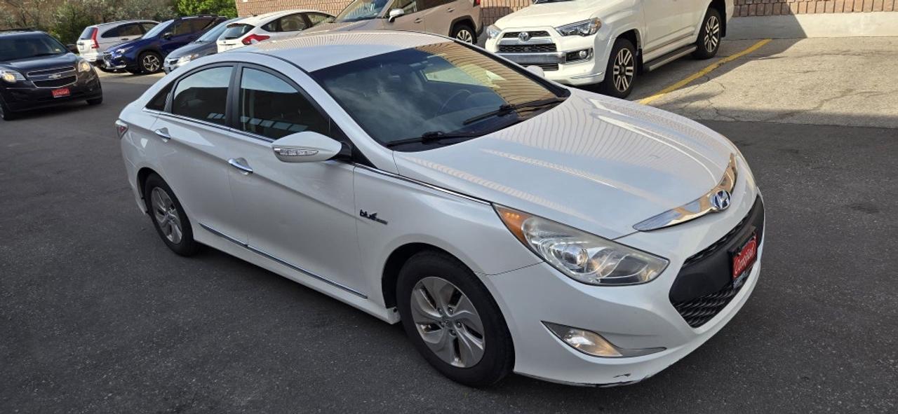 2013 Hyundai Sonata Hybrid Base 4dr Sedan Automatic Photo3