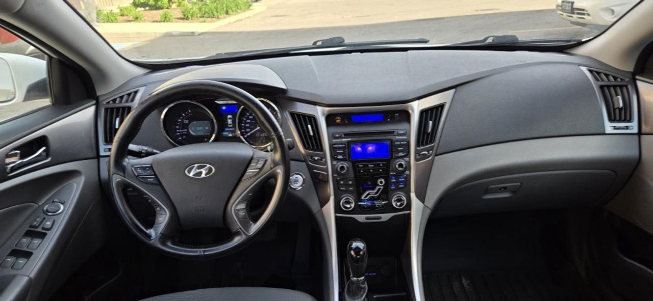 2013 Hyundai Sonata Hybrid Base 4dr Sedan Automatic Photo