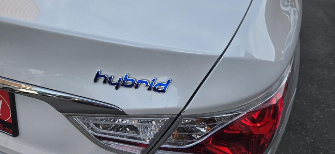 2013 Hyundai Sonata Hybrid Base 4dr Sedan Automatic Photo