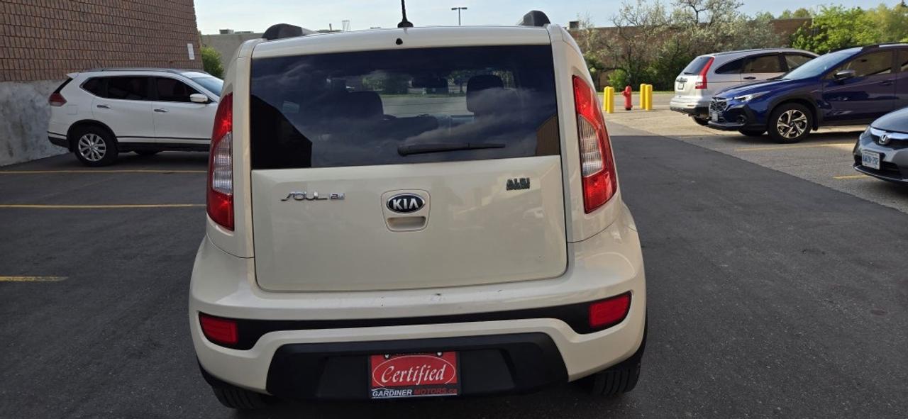 2013 Kia Soul 5dr Wagon Automatic 4u Retro *Ltd Avail* Photo