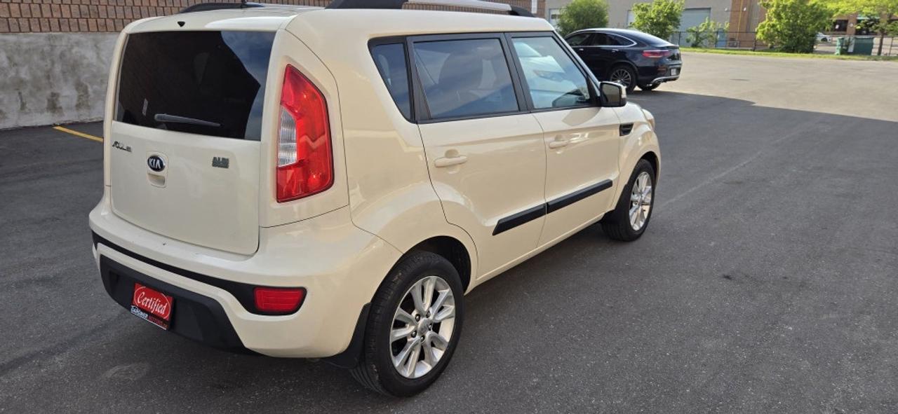 2013 Kia Soul 5dr Wagon Automatic 4u Retro *Ltd Avail* Photo