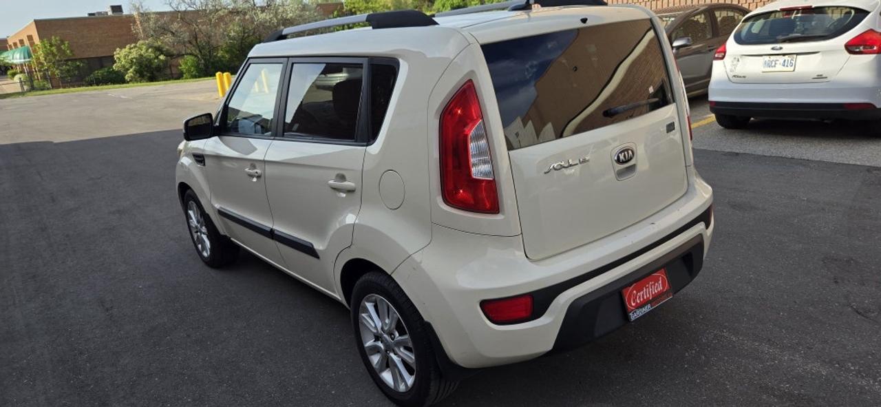 2013 Kia Soul 5dr Wagon Automatic 4u Retro *Ltd Avail* Photo