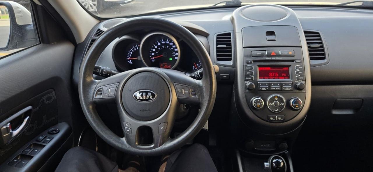 2013 Kia Soul 5dr Wagon Automatic 4u Retro *Ltd Avail* Photo