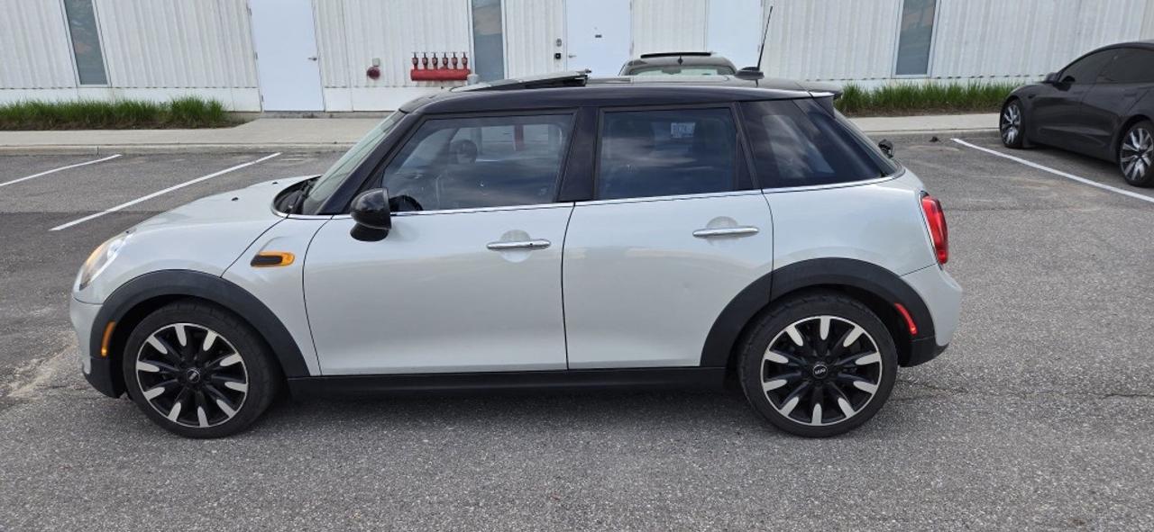 2015 MINI Cooper Hardtop 5dr Hatchback Photo2