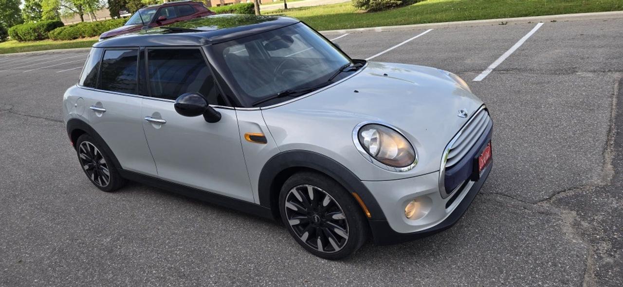 2015 MINI Cooper Hardtop 5dr Hatchback Photo