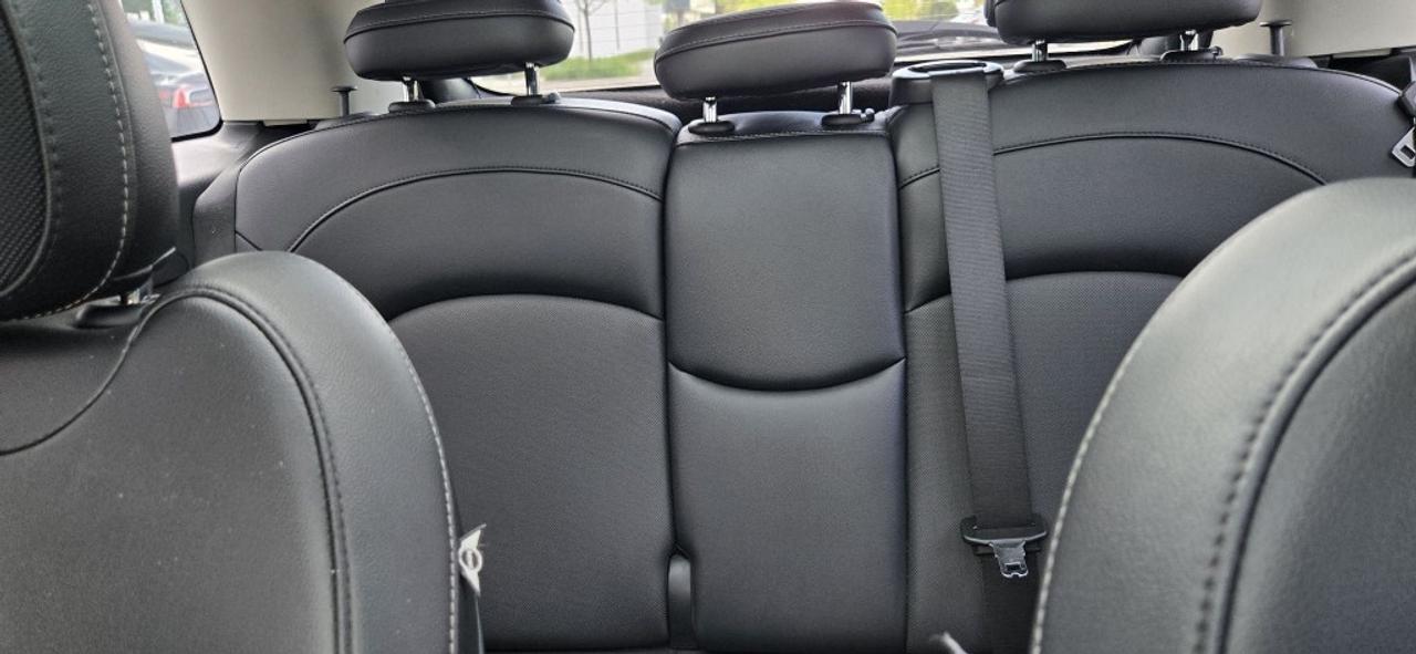 2015 MINI Cooper Hardtop 5dr Hatchback Photo