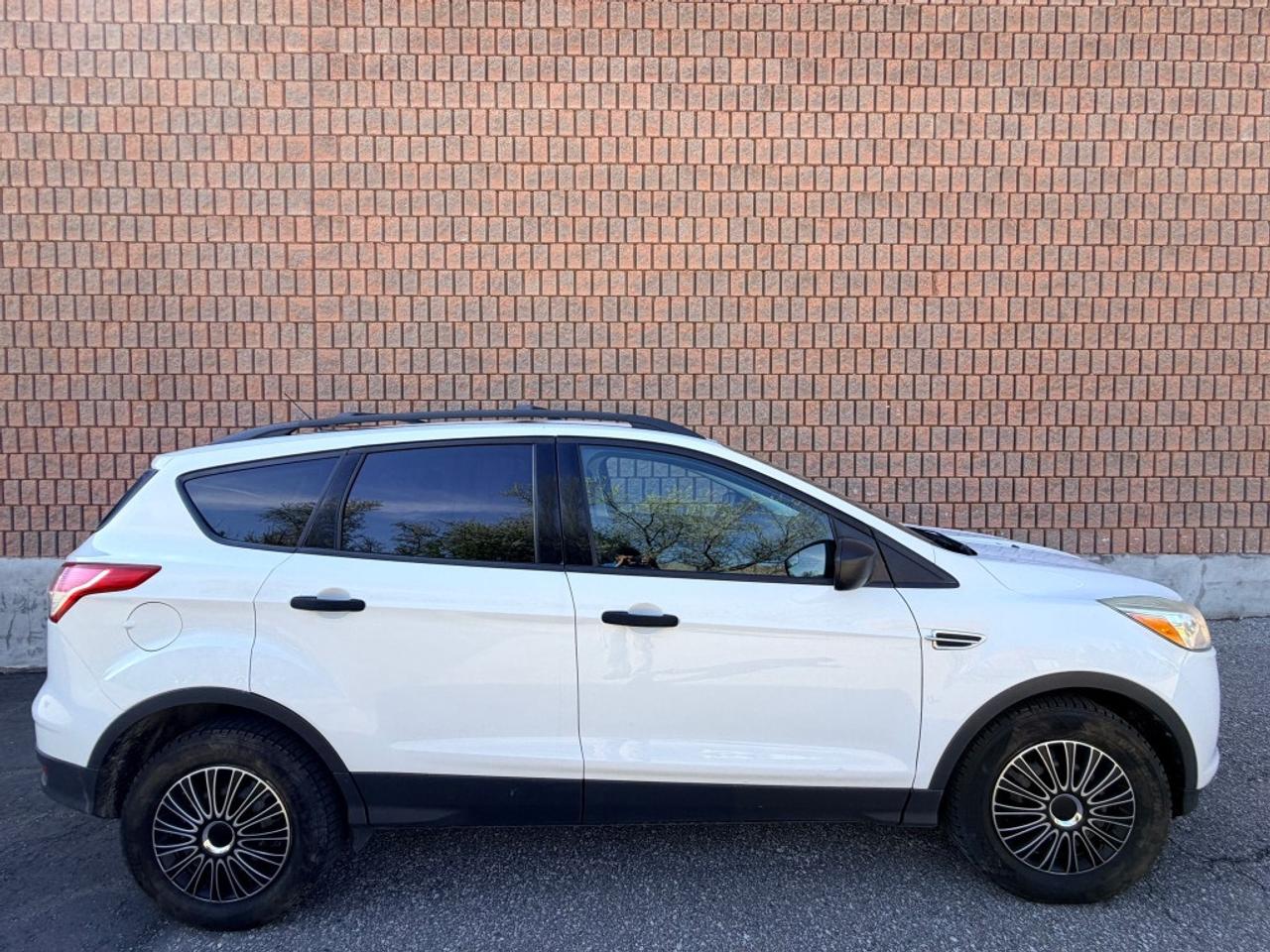 2015 Ford Escape S 4dr Front-wheel Drive Automatic Photo