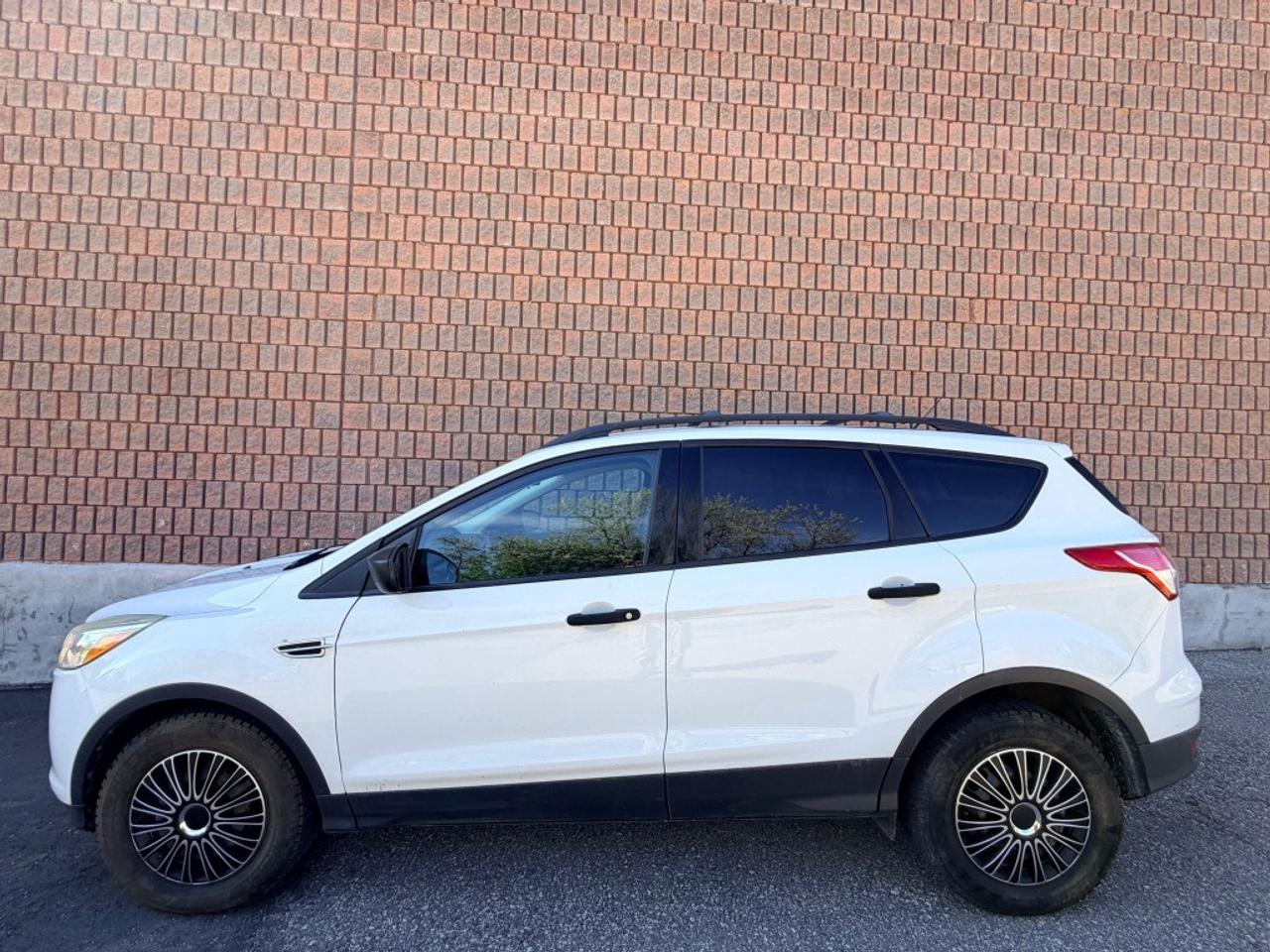 2015 Ford Escape S 4dr Front-wheel Drive Automatic Photo