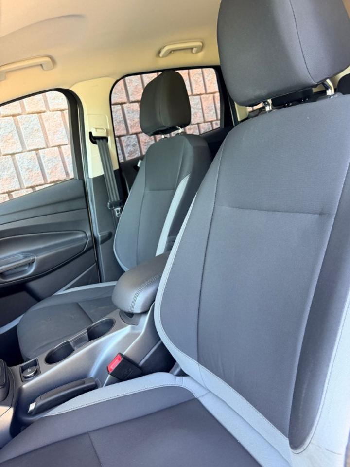 2015 Ford Escape S 4dr Front-wheel Drive Automatic Photo