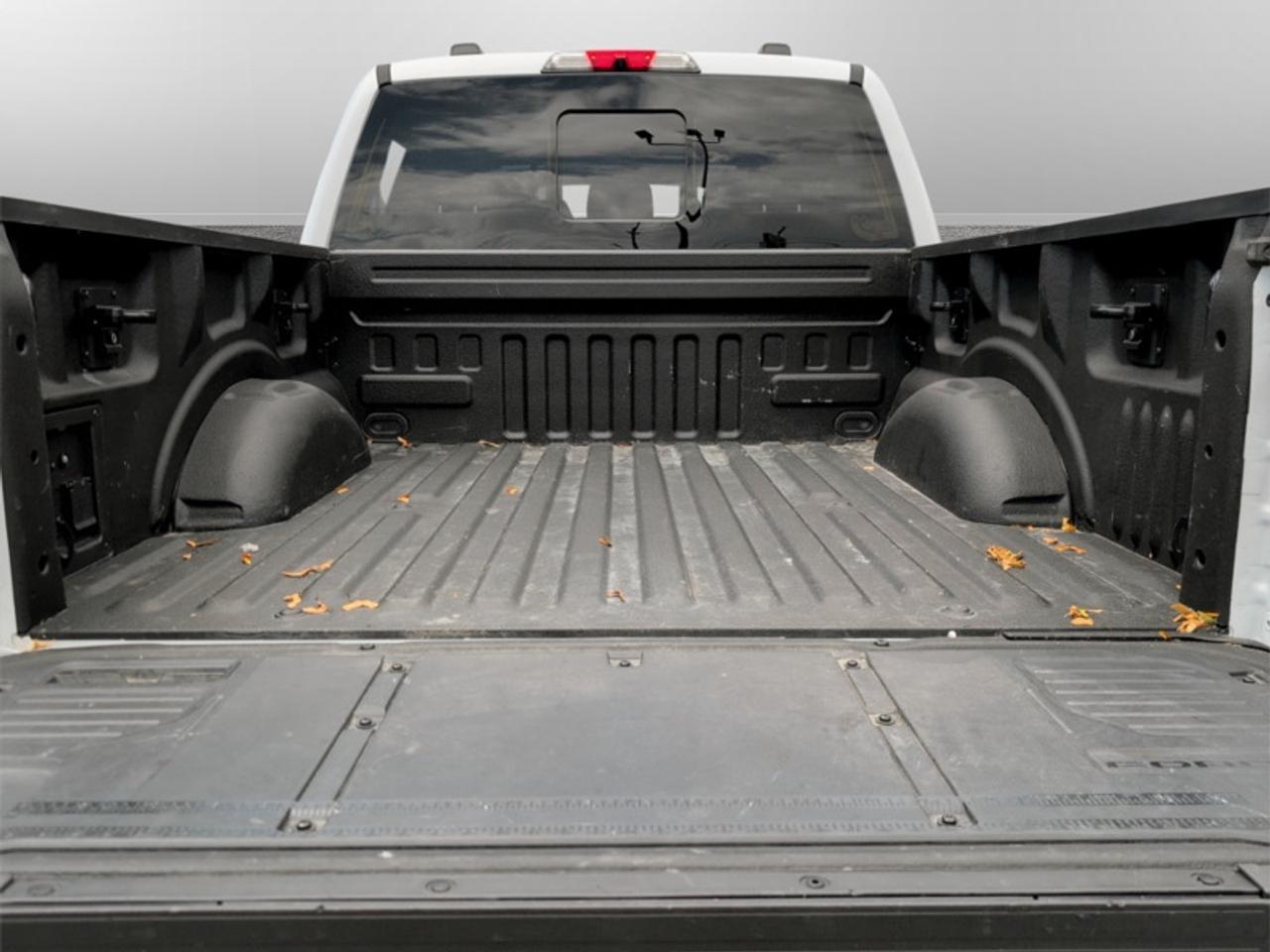2022 Ford F-150 Lariat  **FX4 PKG - FULL HYBRID** Photo