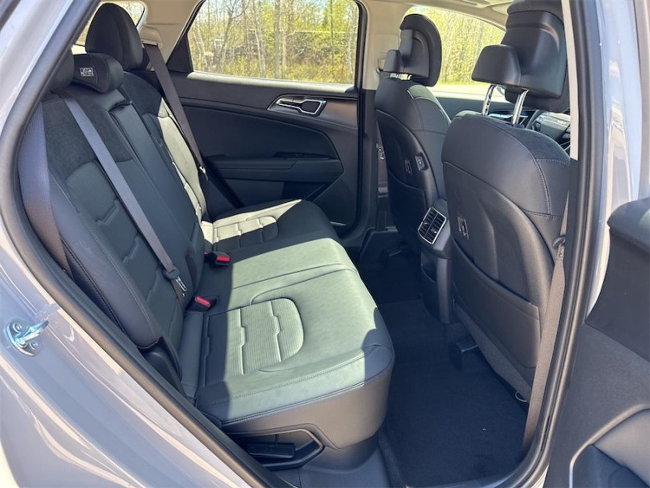 2026 Kia Sportage Hybrid EX Premium AWD  - Cooled Seats - $325 B/W Photo