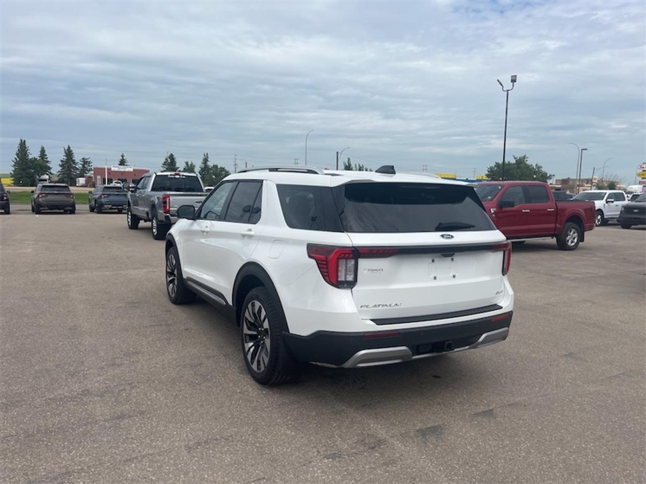 2026 Ford Explorer Platinum  - Leather Package Photo5