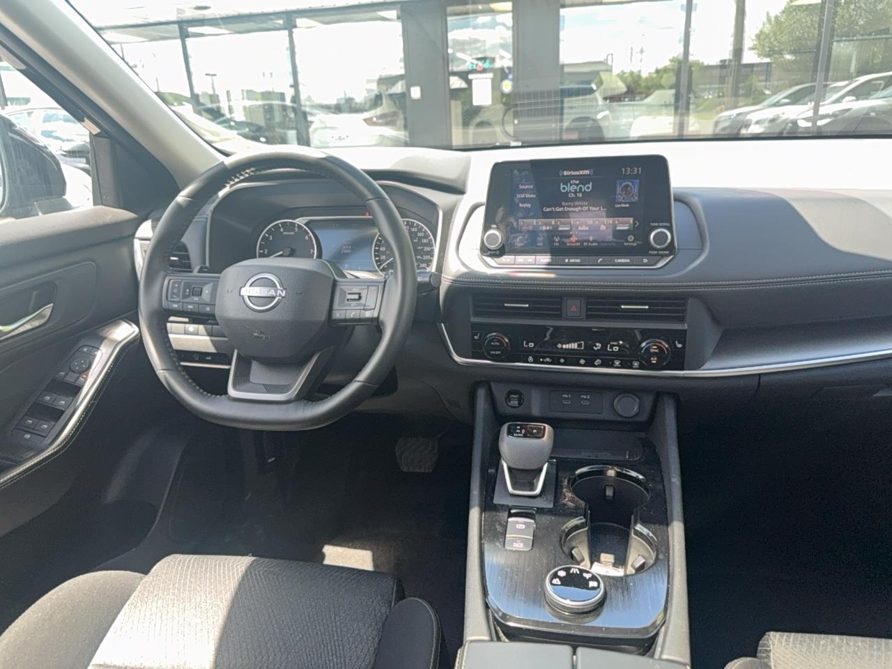 2025 Nissan Rogue SV MOONROOF Photo