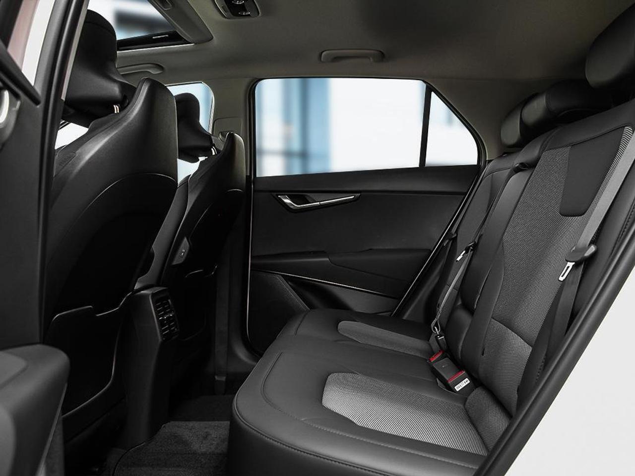 2026 Kia NIRO HEV EX PREMIUM Photo