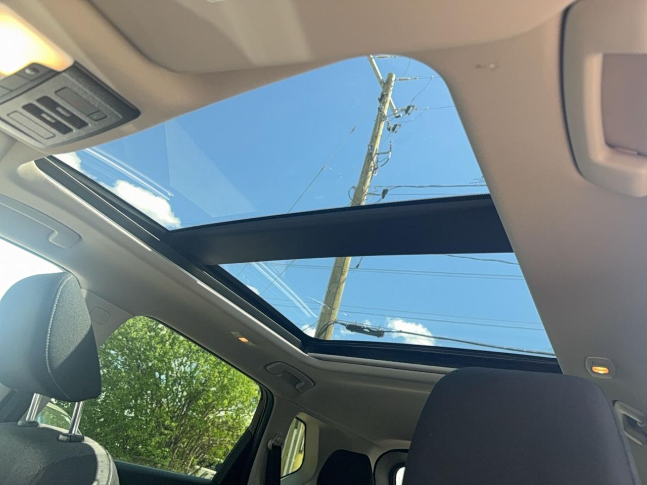 2025 Nissan Rogue SV MOONROOF Photo