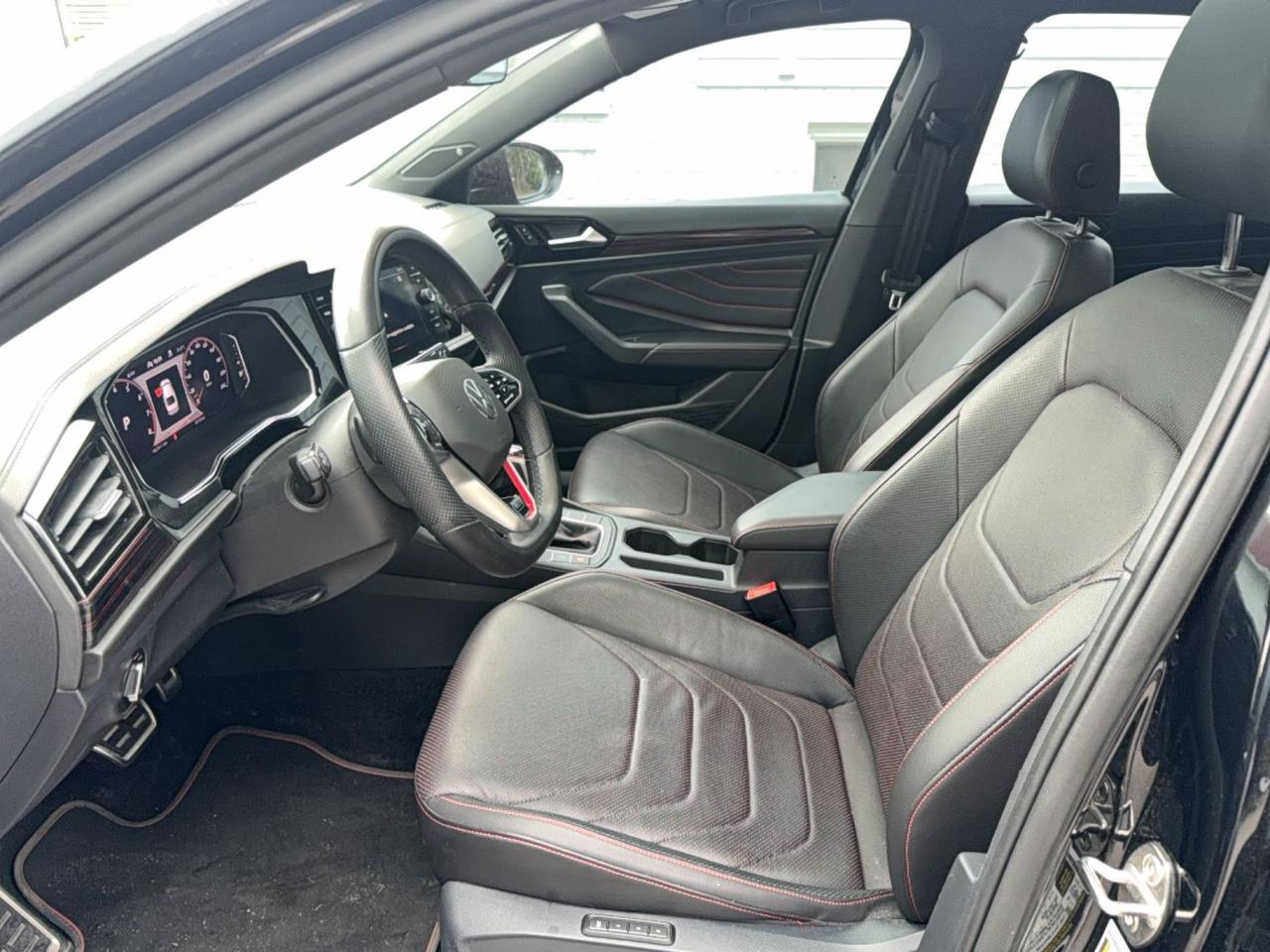 2023 Volkswagen Jetta GLI 2.0T -SUNROOF- BEATS AUDIO-HEATED COOLED LEATHER  SEATS - APPLE CARPLAY - ANDROID AUTO Photo