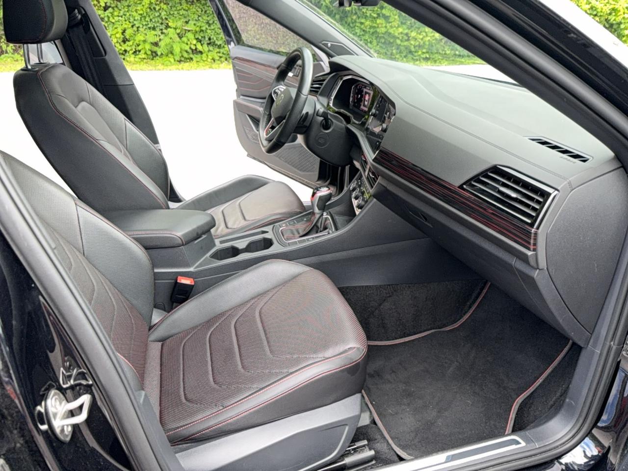 2023 Volkswagen Jetta GLI 2.0T -SUNROOF- BEATS AUDIO-HEATED COOLED LEATHER  SEATS - APPLE CARPLAY - ANDROID AUTO Photo