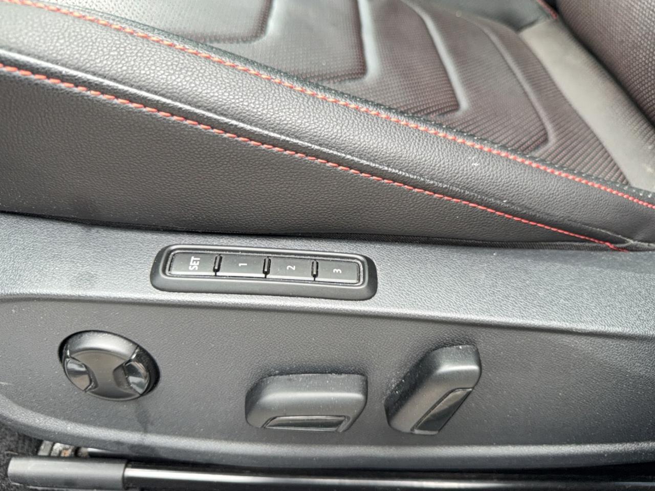 2023 Volkswagen Jetta GLI 2.0T -SUNROOF- BEATS AUDIO-HEATED COOLED LEATHER  SEATS - APPLE CARPLAY - ANDROID AUTO Photo