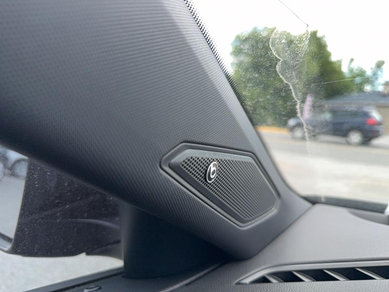 2023 Volkswagen Jetta GLI 2.0T -SUNROOF- BEATS AUDIO-HEATED COOLED LEATHER  SEATS - APPLE CARPLAY - ANDROID AUTO Photo
