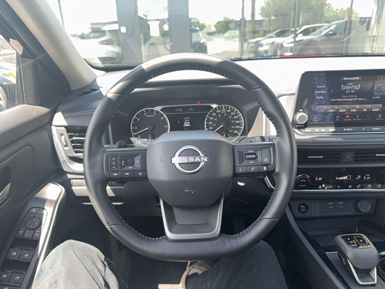 2025 Nissan Rogue SV MOONROOF