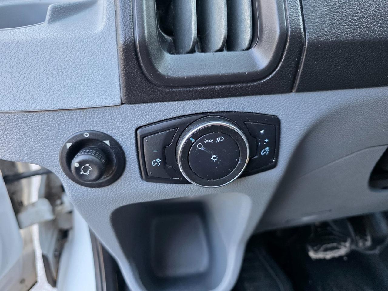 2018 Ford Transit  Photo
