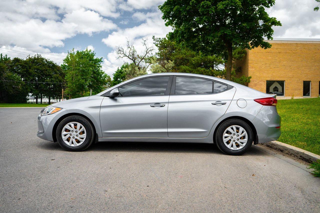 2017 Hyundai Elantra SE Photo4