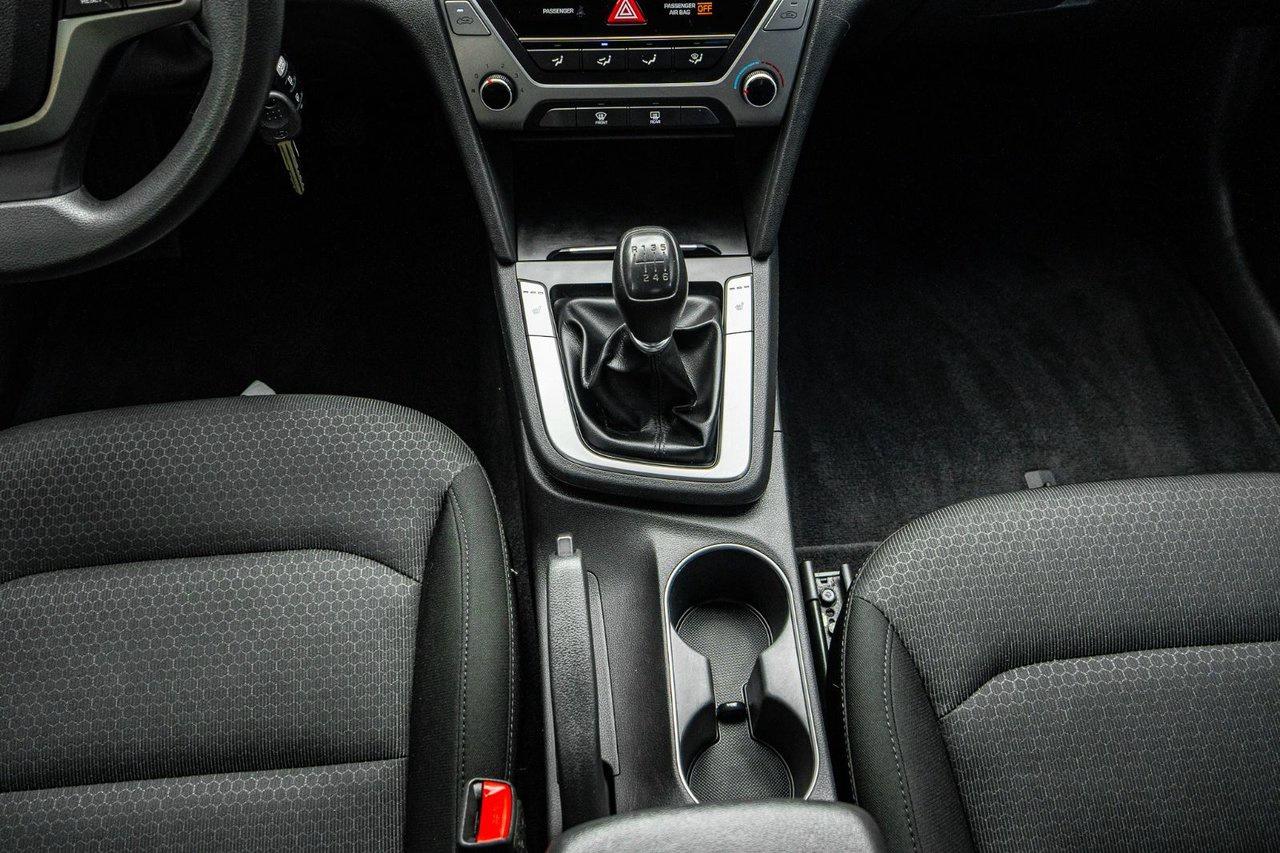 2017 Hyundai Elantra SE Photo