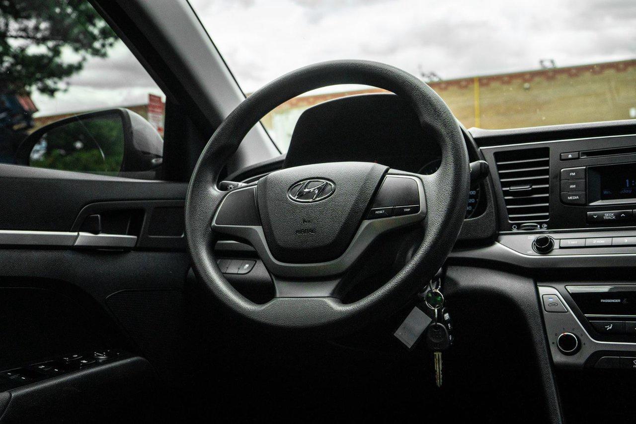 2017 Hyundai Elantra SE Photo