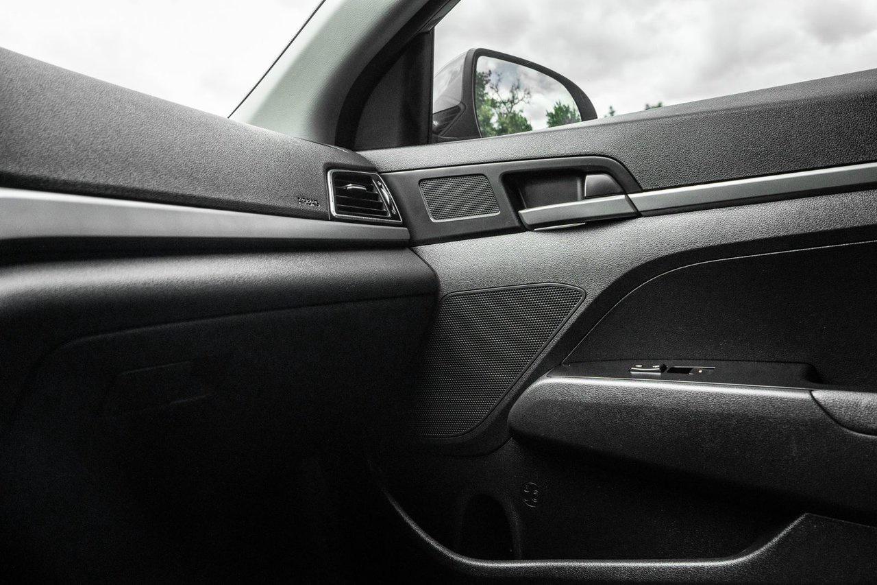 2017 Hyundai Elantra SE Photo