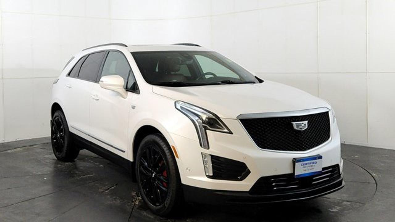 Used 2022 Cadillac XT5 AWD Sport for sale in Winnipeg, MB