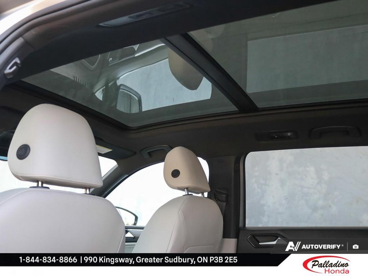 2024 Volkswagen Tiguan Highline R-line Photo