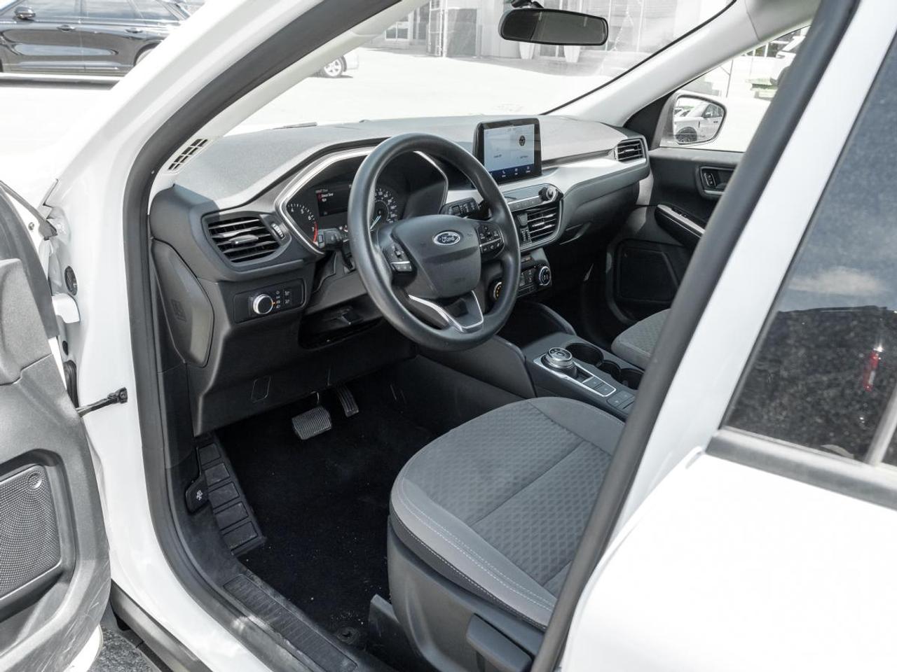 2022 Ford Escape SE Photo