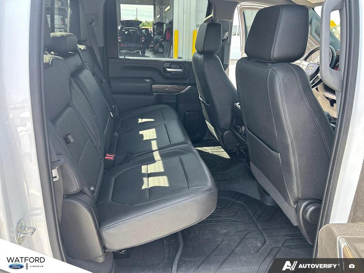 2023 Chevrolet Silverado 3500HD 4WD Crew Cab 172" LT Photo