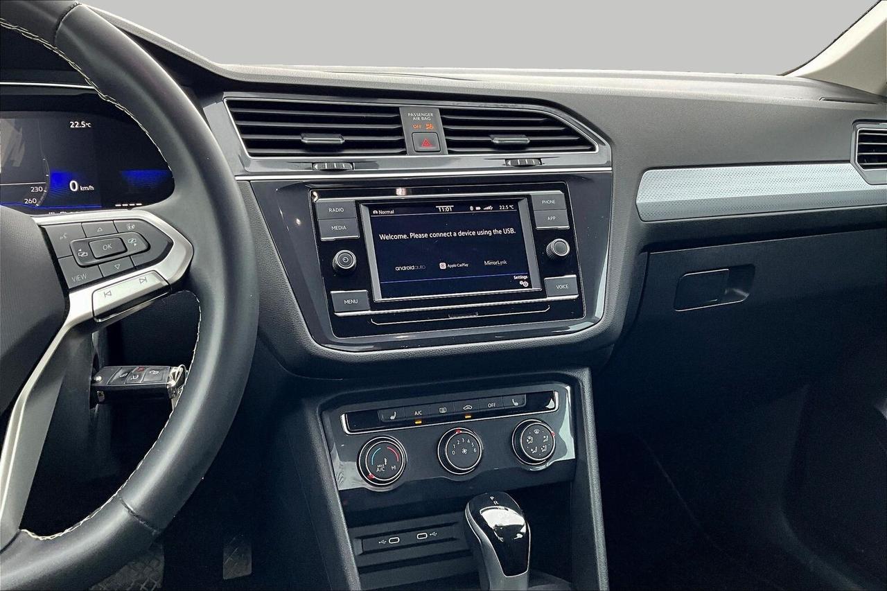 2024 Volkswagen Tiguan  Photo